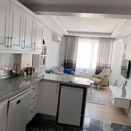 Apartament Flowers Butik Çeşme