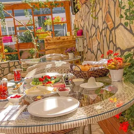 Apartamento Flowers Butik Çeşme